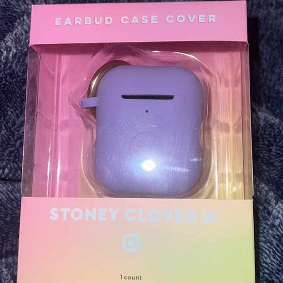 Stoney Clover AirPod Case - Picture 3 of 3